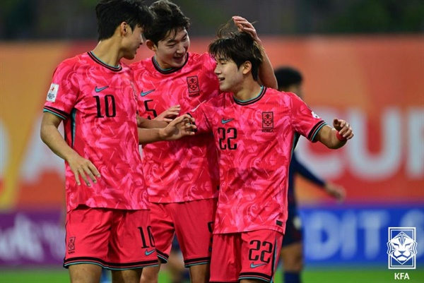 AFC U20 아시안컵 주장 '김태원' 멀티골, 8강 확정