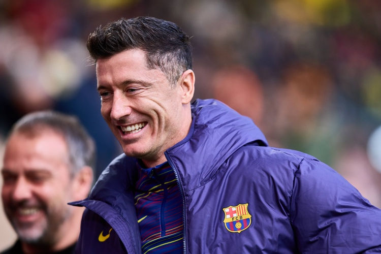 Tương lai Lewandowski: Ở lại Barcelona là 