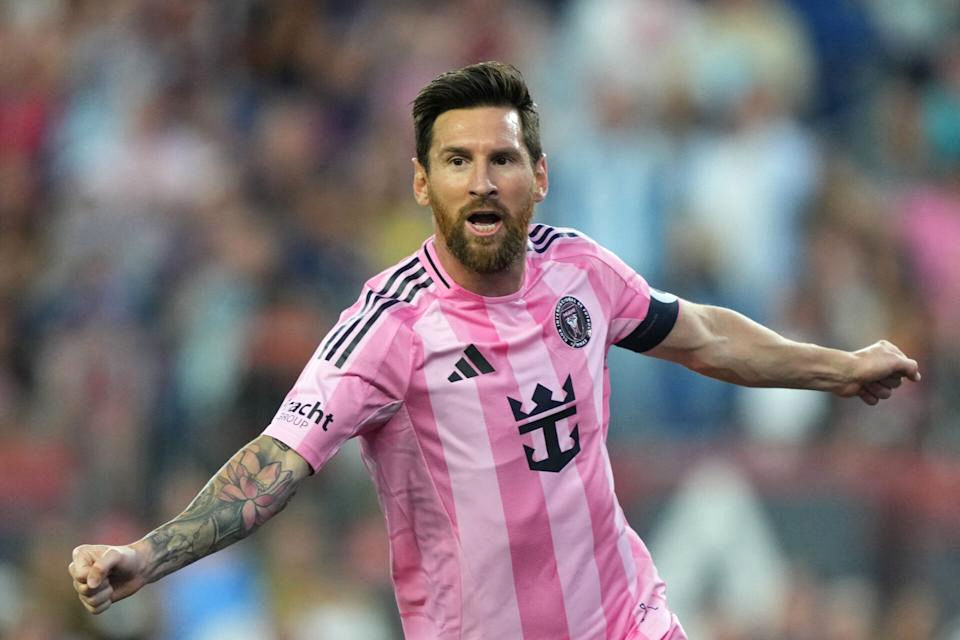 Chuyên gia truyền thông: Messi đã quá mệt mỏi vì bị lợi dụng trong bầu cử chủ tịch Barcelona