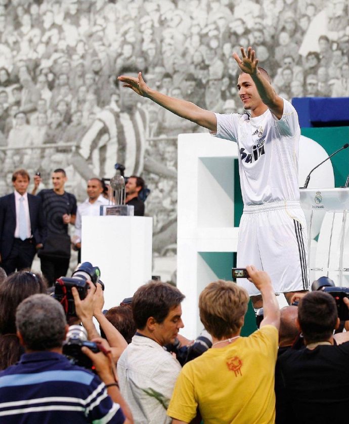 Happy birthday to Benzema! ​​​