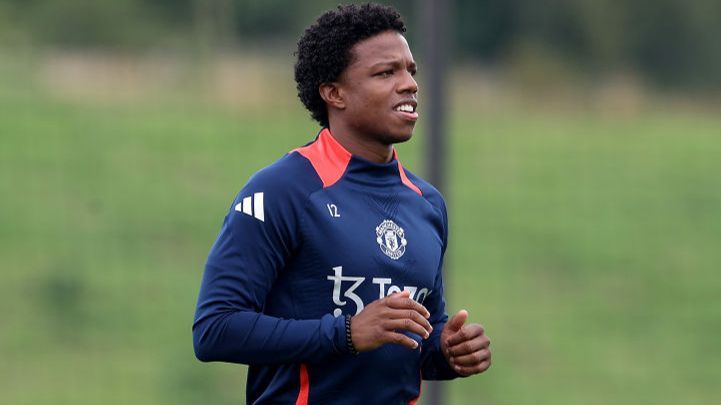Malacia Misses Out on Man Utd's USA Tour Due to Injury