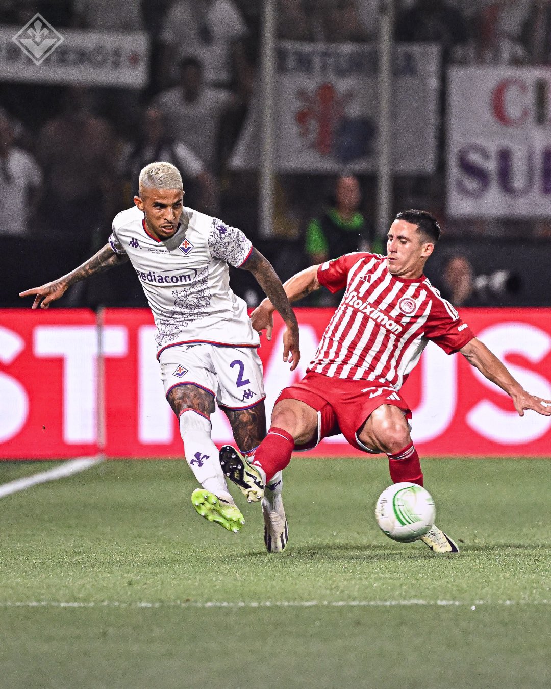 Olympiacos FC： WE ARE THE  @europacnfleague  WINNERS! WE ARE THE CHAMPIONS! 🔴⚪🏆