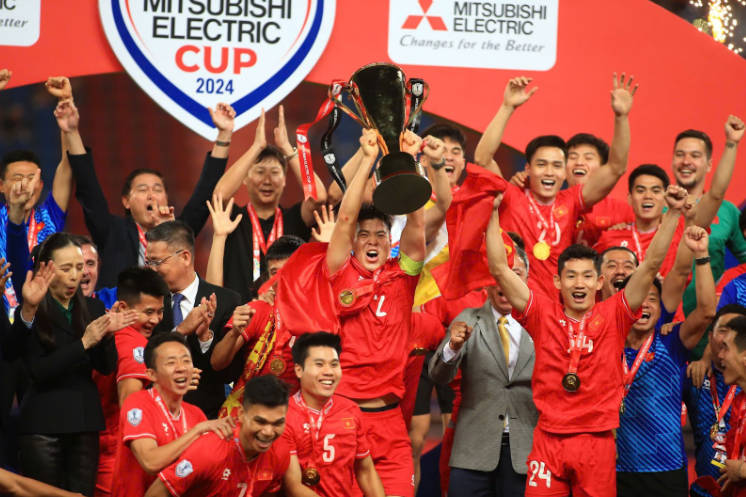 Thái Lan chơi xấu vẫn thua, ĐT Việt Nam vô địch AFF Cup 2024