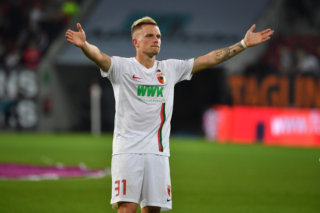 Philipp Max tuyên bố giải nghệ ở tuổi 32, từng khoác áo Augsburg, PSV và Frankfurt