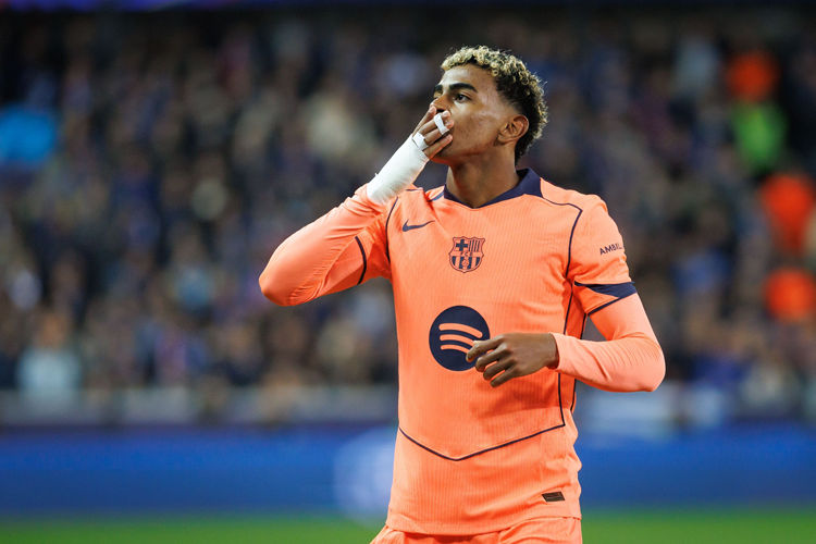 Yamal phủ nhận tin đồn chấn thương và tâm lý