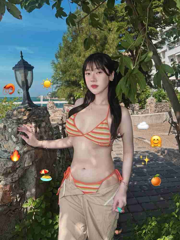 พลอย พลอยสุรีย์ ตั้งตระการ เผยภาพที่ทำให้หนุ่ม ๆ ใจละลายเป็นแถว