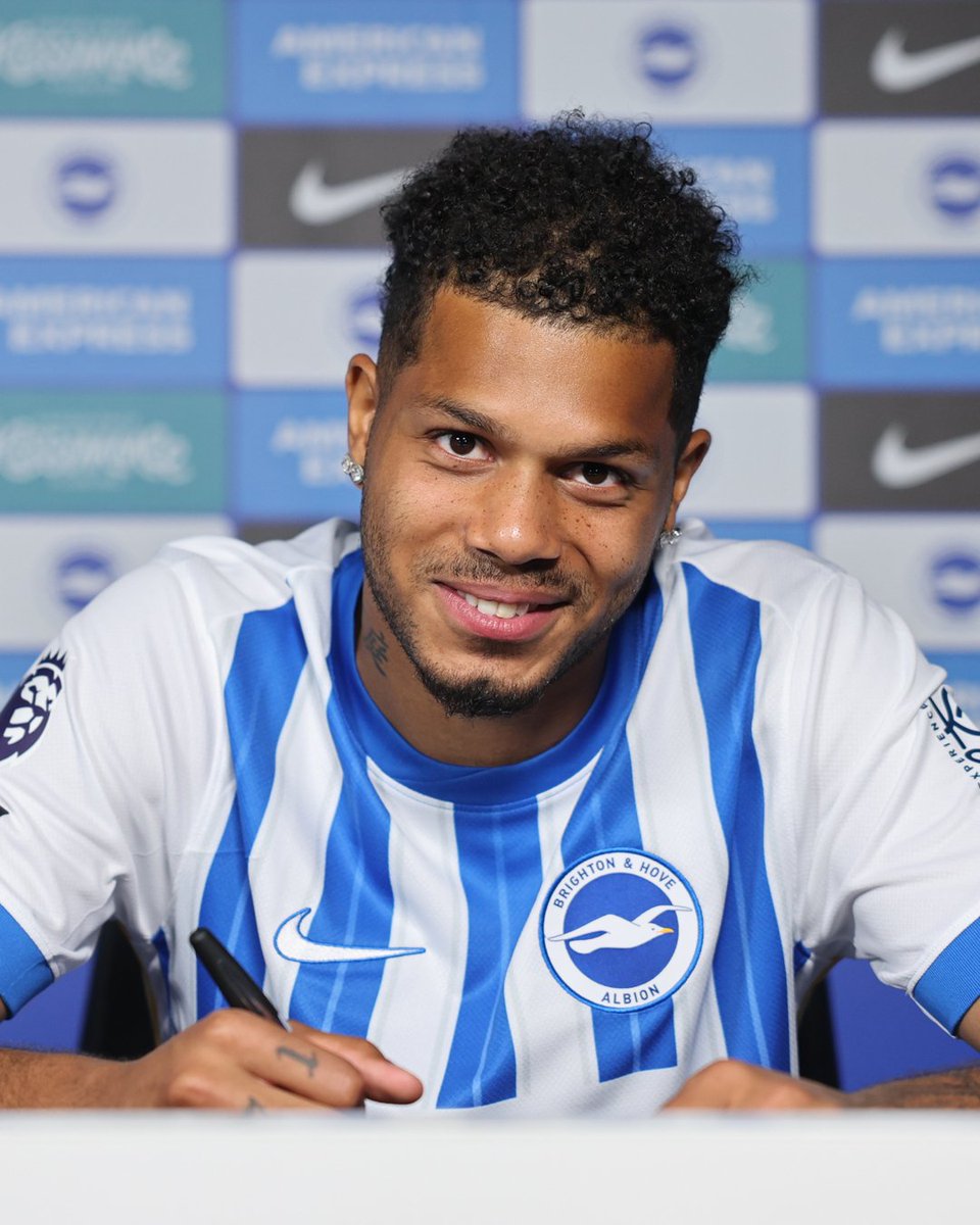 Brighton Secures Rutter in Record £40m Deal from Leeds