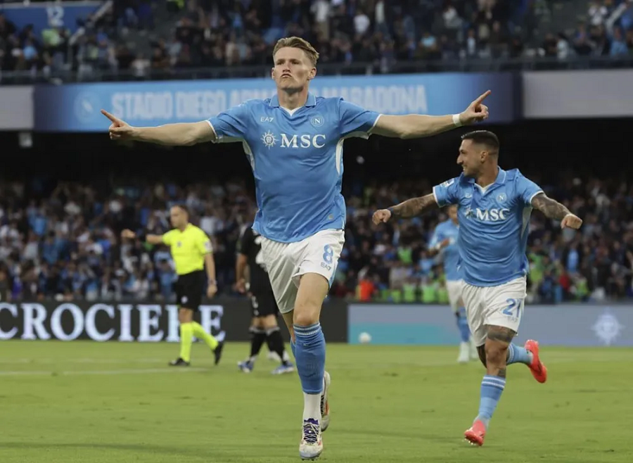 Kết quả VĐQG Ý: Napoli 3-1 Como