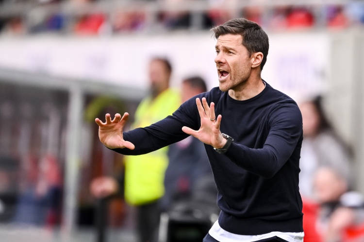 Phóng viên: Alonso đã chấp nhận yêu cầu của Real Madrid, sẽ dẫn dắt đội bóng tham dự FIFA Club World Cup