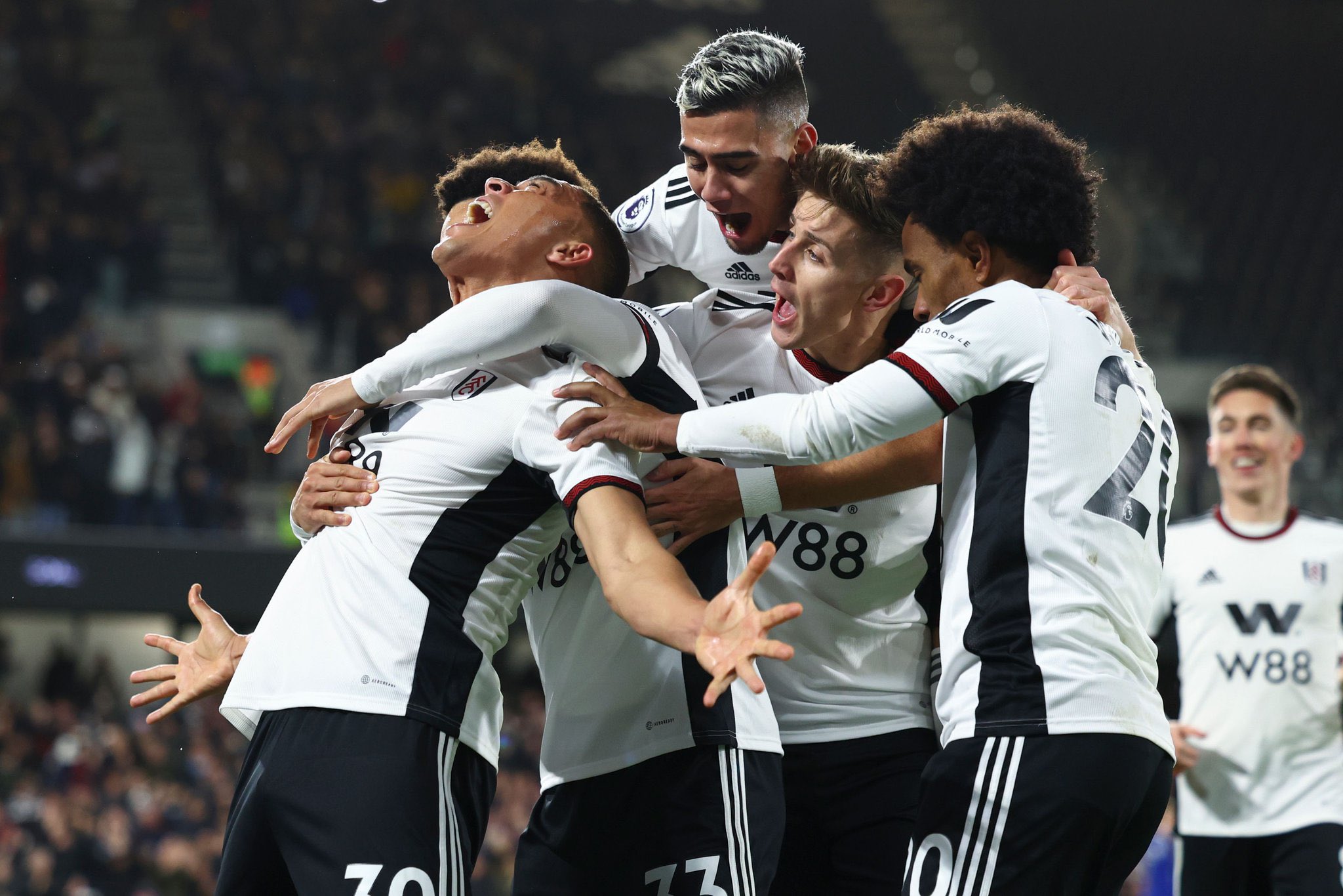 Premier League Highlights: Fulham 2 - 1 Chelsea