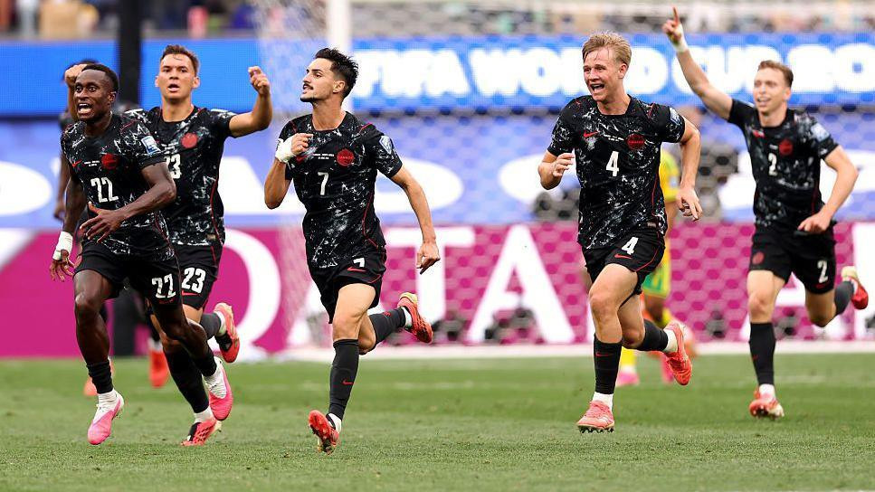 Canada 1-0 Nam Phi | Eustáquio ghi bàn ở phút 90+2, Canada lần đầu tiên trong lịch sử vào vòng 1/8 World Cup