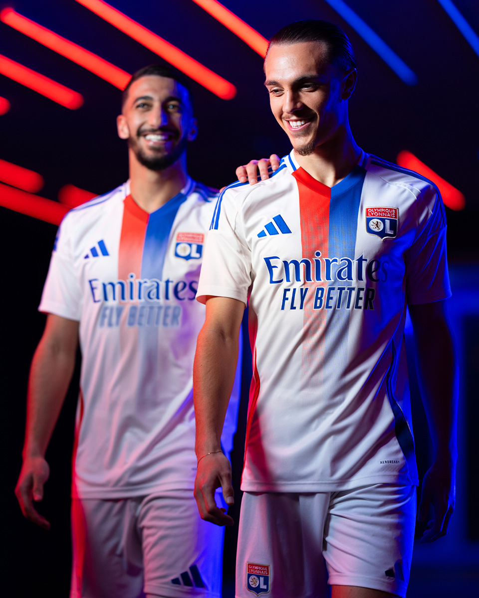 Áo sân nhà Lyon cho mùa giải 2024-25