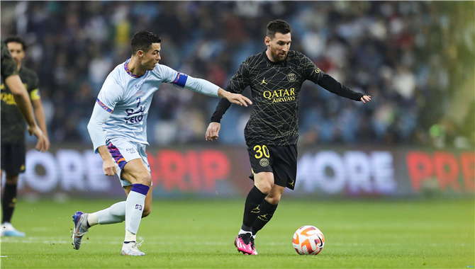 Ronaldo, Messi roll back the years in nine-goal thriller