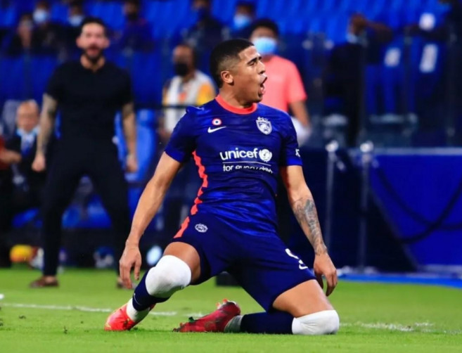 Đối thủ của ĐT Việt Nam nhập tịch 7 ngôi sao châu Âu