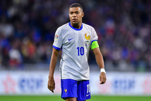 “Tình yêu của Mbappe dành cho tuyển Pháp là không cần bàn cãi