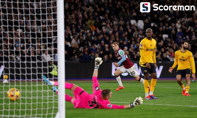 '황희찬 결장' 울버햄튼, 3연패 수렁...'20팀 중 19위' 어떡하나!