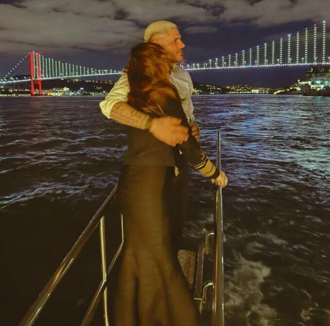 ​​Hạnh phúc quá 🥰 Icardi tổ chức tiệc sinh nhật cho vị hôn thê, khóa môi ngọt ngào trên du thuyền sang trọng