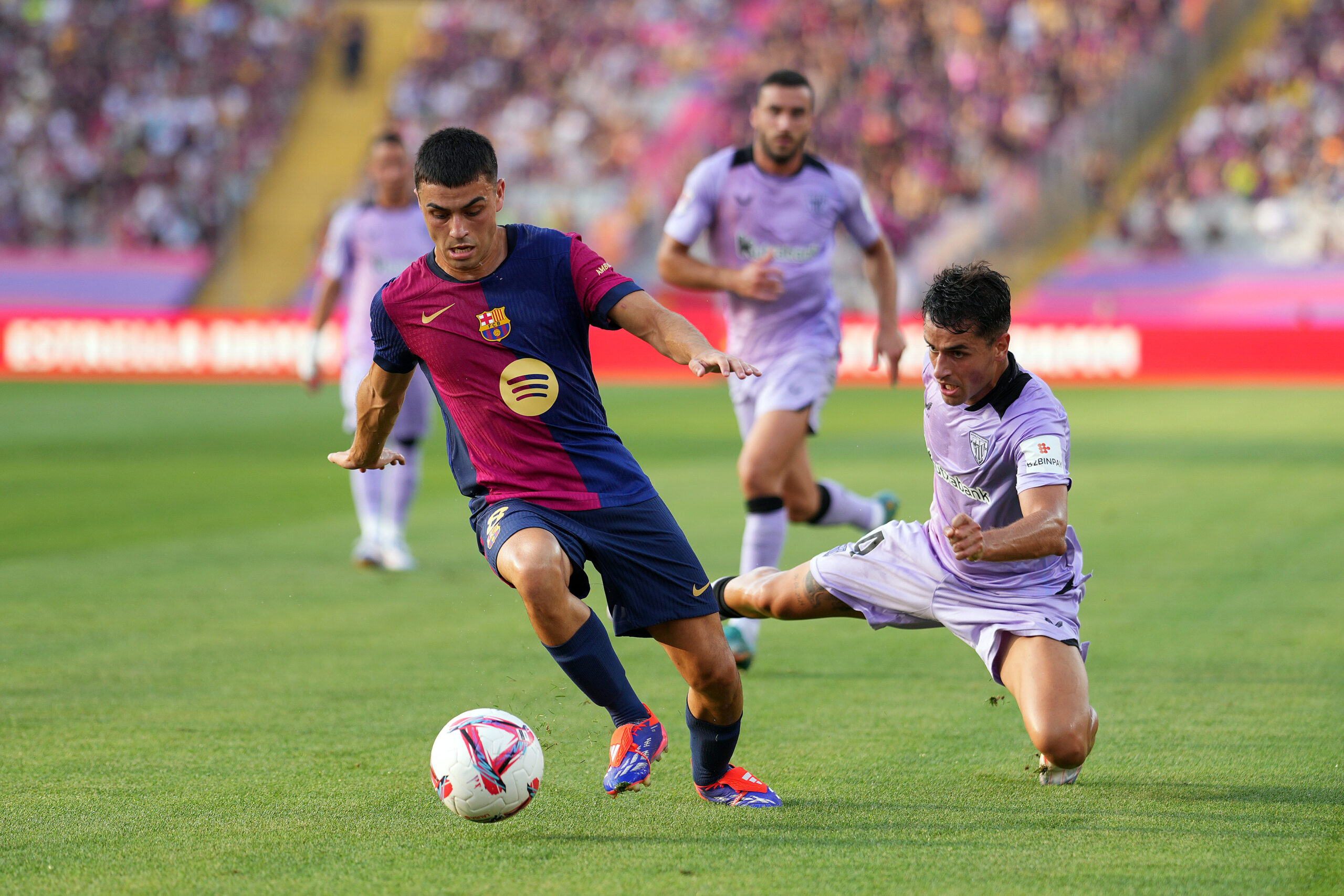 Kết quả VĐQG Tây Ban Nha: Barcelona 2-1 Athletic Bilbao