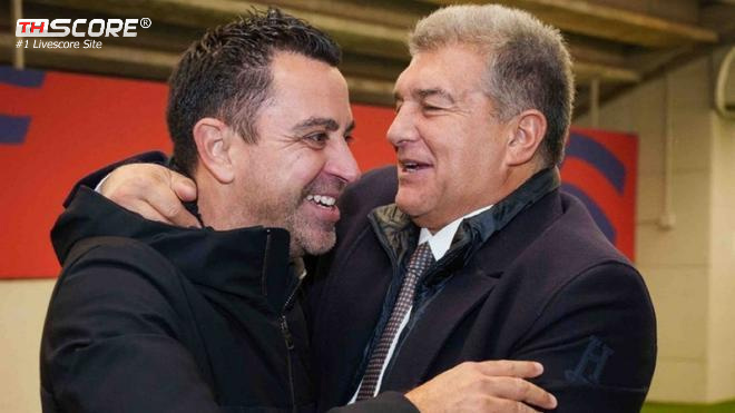 ลาปอร์ตากอดชาบีหลังจบเกมเพื่อแสดงความยินดี  รูปคู่นี้ปิดข่าวลือ