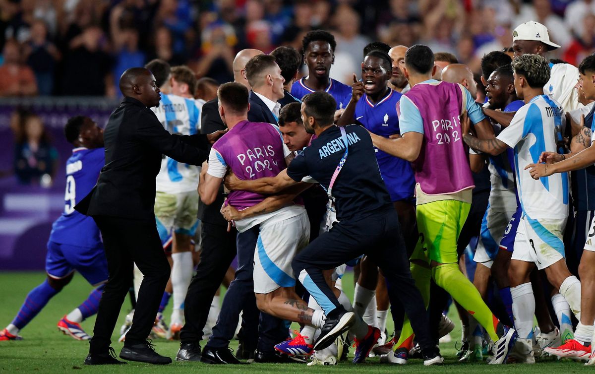 France's Victory Over Argentina Marred by On-Field Clashes