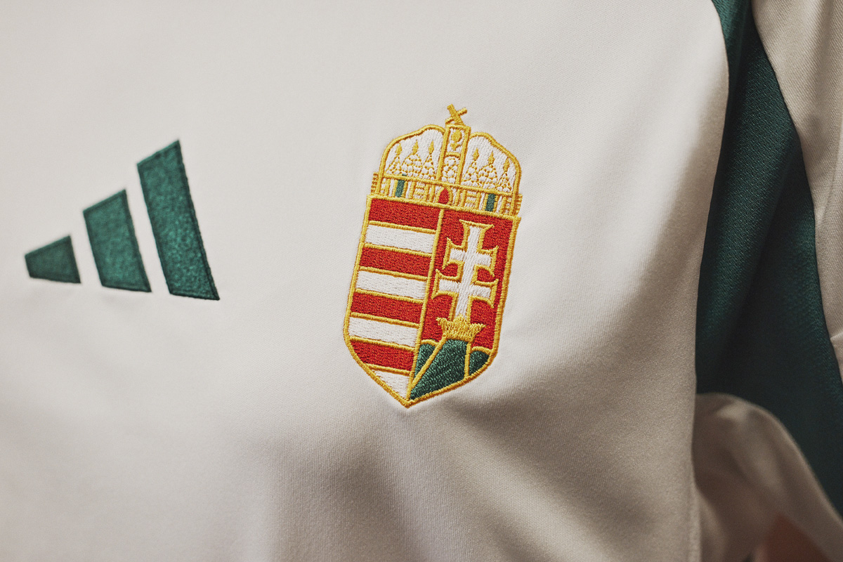 ​Áo đấu sân nhà và sân khách của ĐTQG Hungary cho EURO 2024