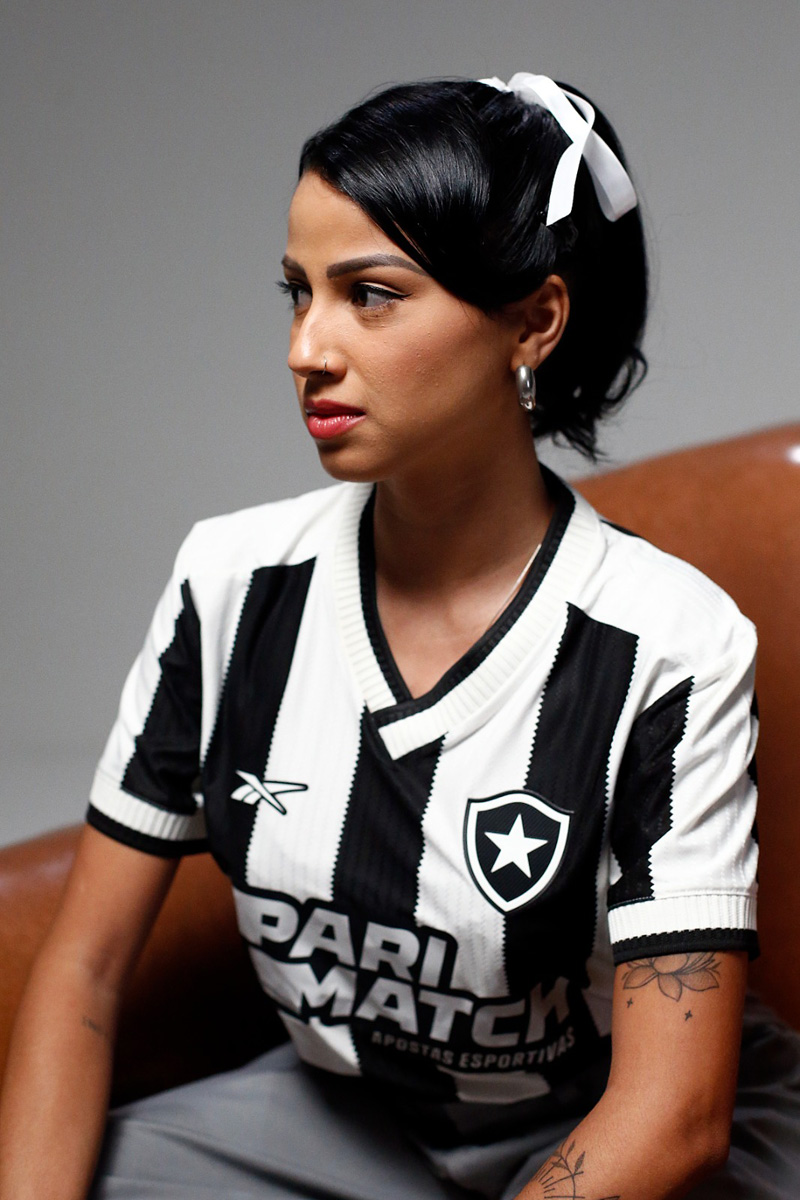 Áo sân nhà Botafogo mùa giải 2024