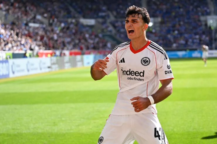 ​Frankfurt định giá 80 triệu euro cho tài năng 19 tuổi Can Uzun, nhiều CLB Ngoại hạng Anh theo đuổi