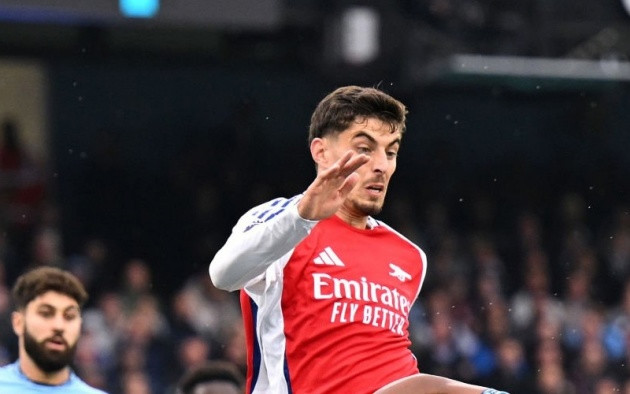 CHOÁNG! 2 cầu thủ Arsenal có 0 không chuyền thành công trước Arsenal