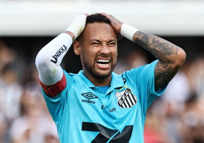 Santos thận trọng với việc Neymar trở lại, kế hoạch tái xuất tiếp tục bị hoãn