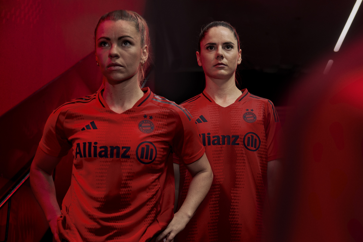 Áo đấu sân nhà của Bayern Munich 2024-25
