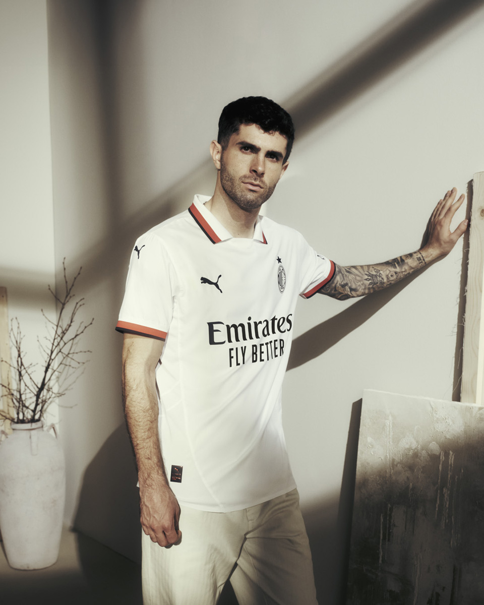 ​Áo đấu sân khách AC Milan cho mùa giải 2024-25