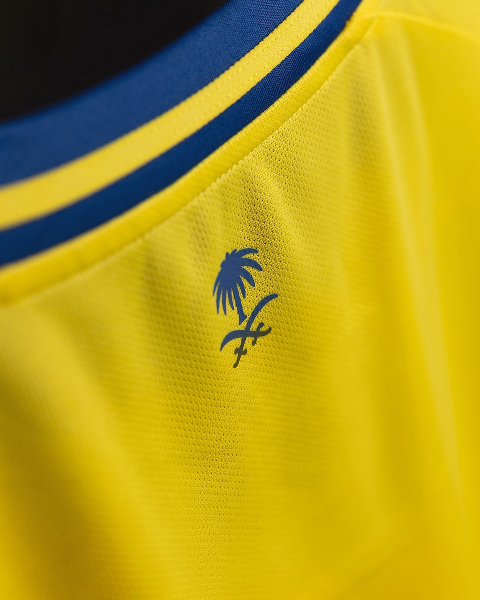 Áo đấu sân nhà Al Nassr cho mùa giải 2024-25
