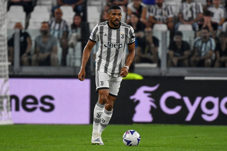 Bremer: Thi đấu dày đặc khiến tôi hơi mệt mỏi, nhưng tôi không muốn bỏ lỡ bất kỳ trận nào