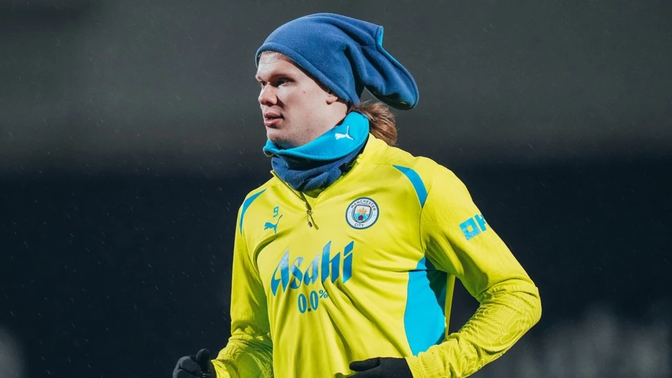 Paul Merson: Manchester Derby Presents a Chance for Man Utd Amid City’s Crisis