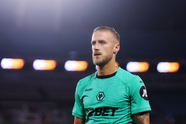 ​Arsenal gặp khó trong việc chiêu mộ thủ môn Dan Bentley
