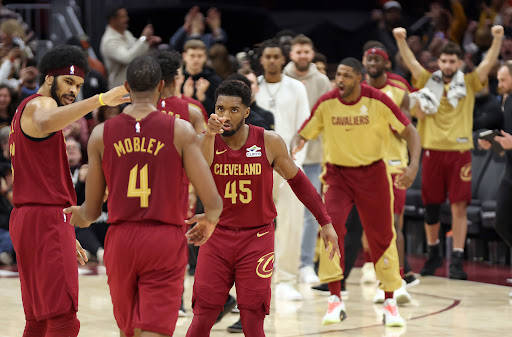 Cavaliers trở thành đội đầu tiên giành vé vào vòng Playoffs mùa này