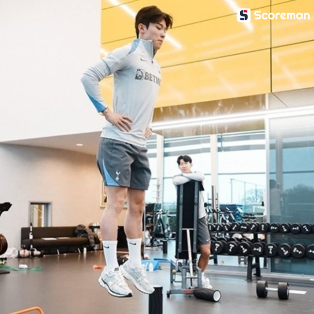 ‘이젠 진짜 프리미어리거’ 양민혁, EPL 공식 홈페이지 프로필 등록! 토트넘 데뷔전은 언제쯤 치를까?