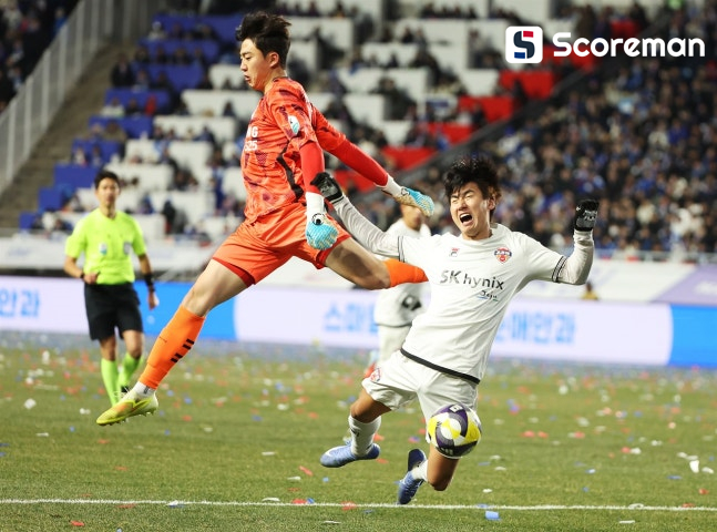 제주 SK, 수원 삼성에 1-0 승리... 승강 플레이오프 1차전 기선제압
