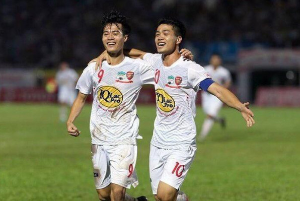 Công Phượng làm điều cực bất ngờ với Văn Toàn trước ngày lên ĐT Việt Nam