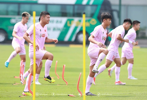 Tuyển Việt Nam được khuyên nên thực dụng trước Thái Lan