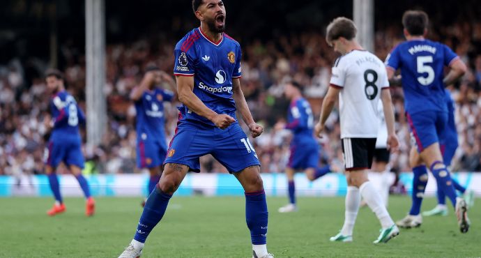 Late Cunha Strike Rescues 1-1 Draw for Man United at Fulham