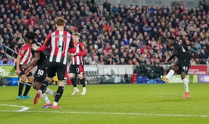 Brentford Advances to Quarter-Finals After Penalty Shootout Against Sheffield Wednesday