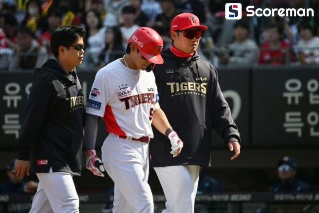 KIA,  NC 다이노스에 4-5로 패배...개막전 승리의 기세를 이어가지 못했다.