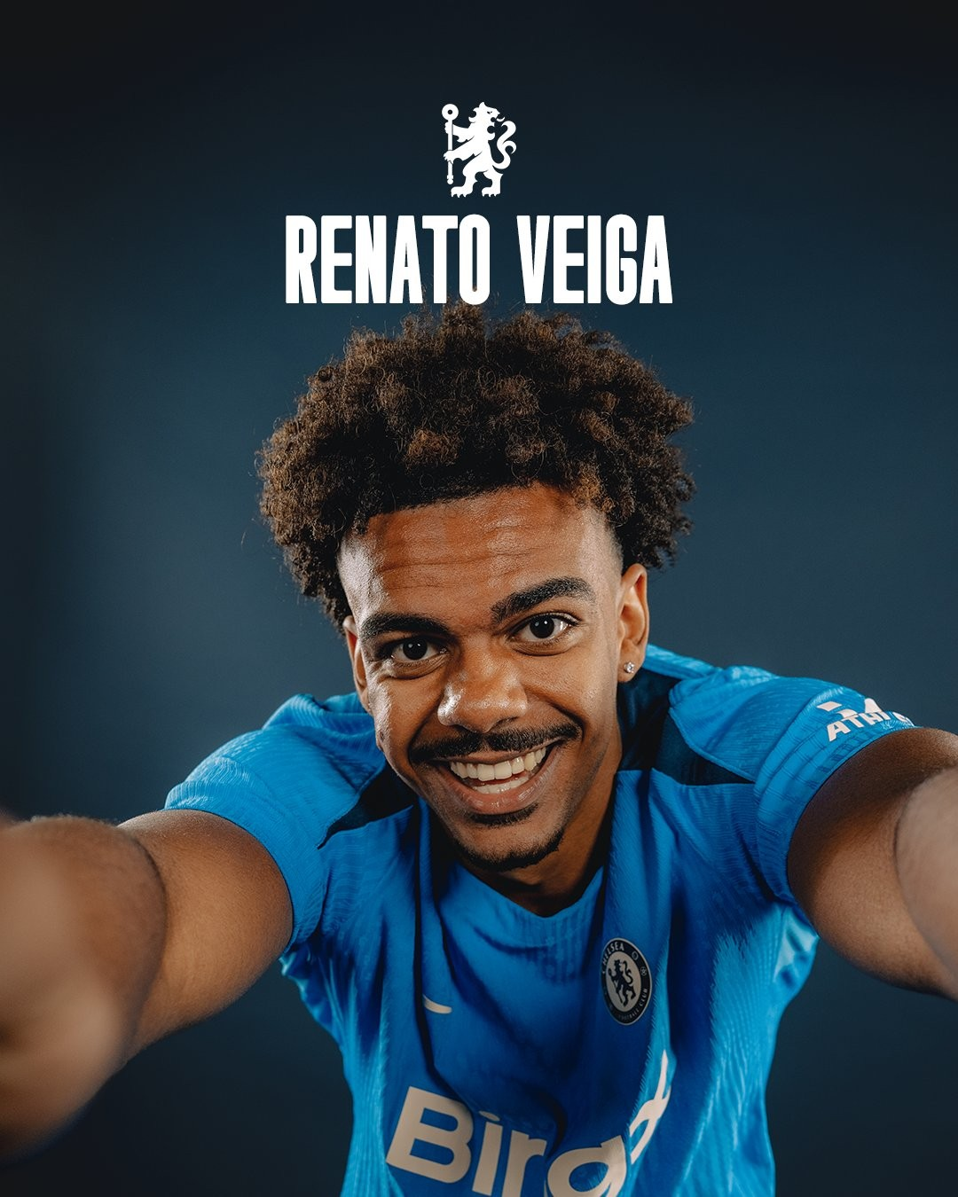 Chelsea signs 20-year-old Portuguese midfielder Veiga.