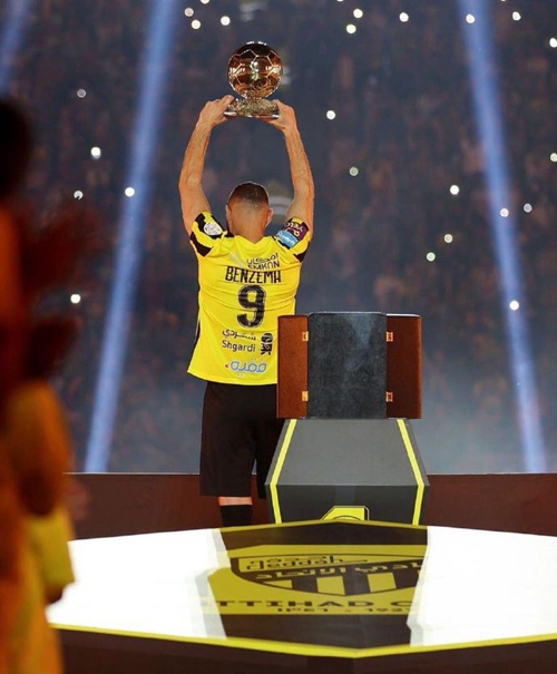 Happy birthday to Benzema! ​​​