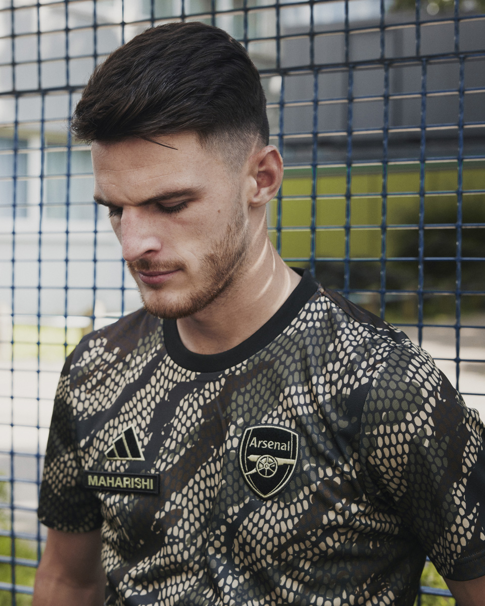 Adidas × Maharishi × Arsenal loạt trang phục chung