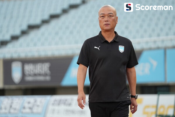 천안시티 김태완 감독, 성적 부진으로 사임…잔여 시즌은 조성용 대행 체제로