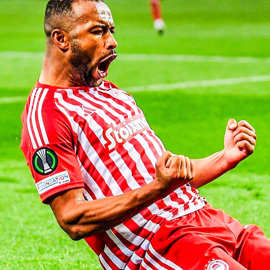 Olympiacos FC： WE ARE THE  @europacnfleague  WINNERS! WE ARE THE CHAMPIONS! 🔴⚪🏆