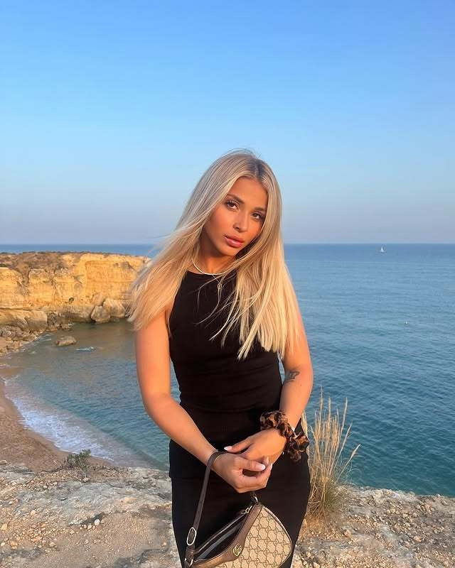Khám phá một nữ cầu thủ xinh đẹp: Eleni Rittmann, đang thi đấu tại giải vô địch quốc gia nữ Thụy Sĩ.