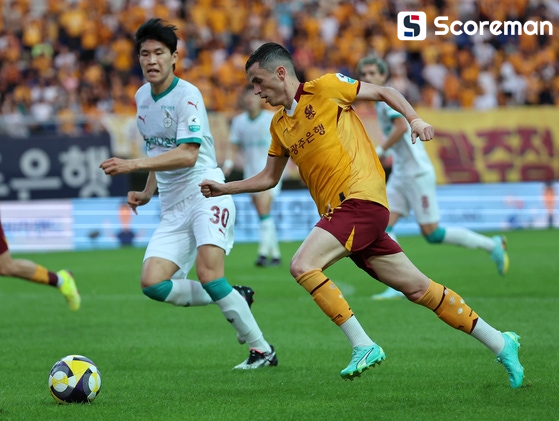 아사니, 광주FC 떠나 이란행...이적료 14억원